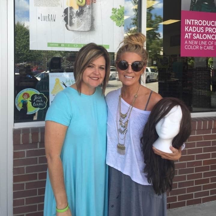  Maria Folirimo donates her daughter Taylor's wig to Melody through Melissa Schleicher's 