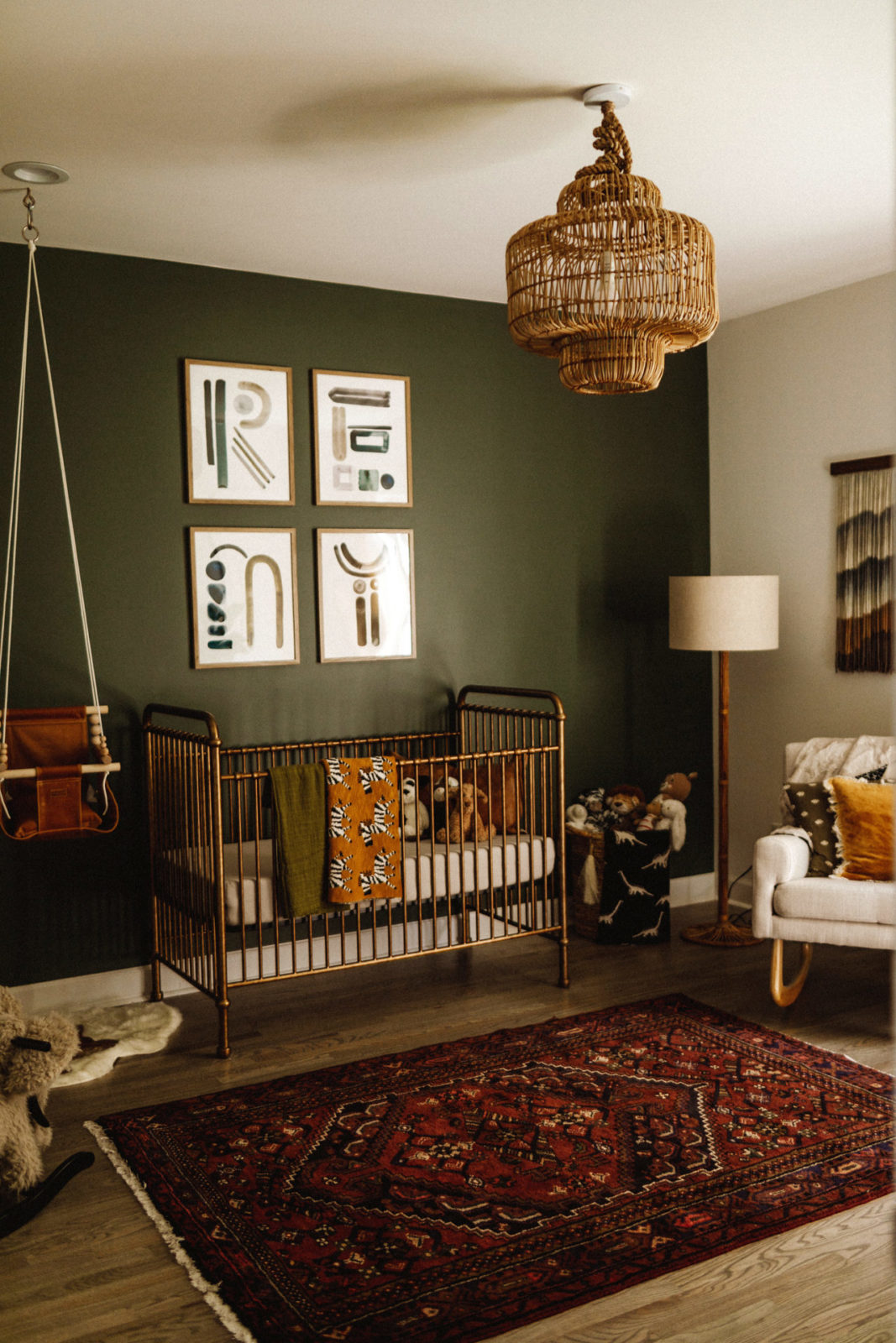 TRANSITIONING A NURSERY TO A TODDLER BEDROOM